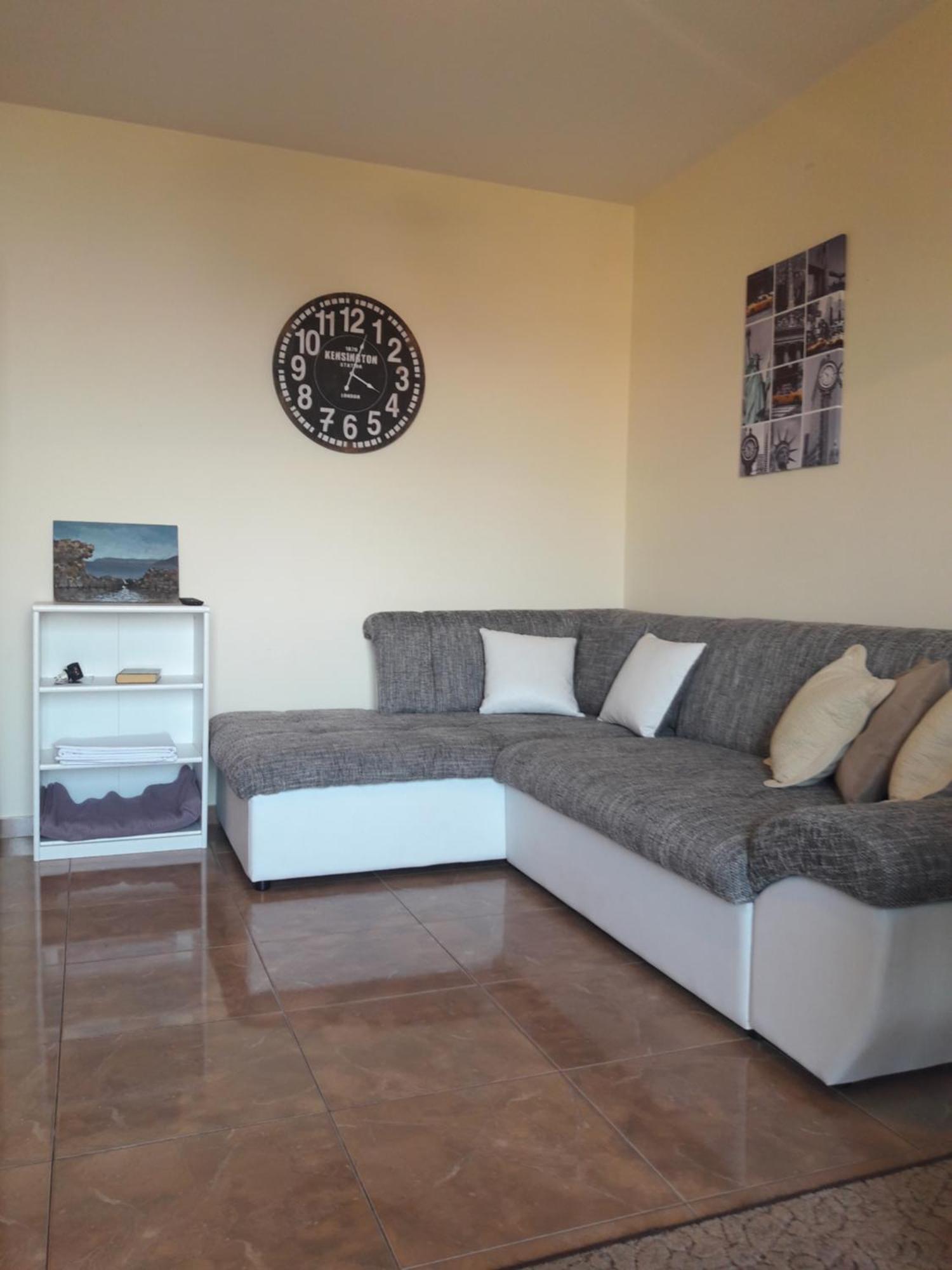 Guest House Jelsa Pokoj fotografie